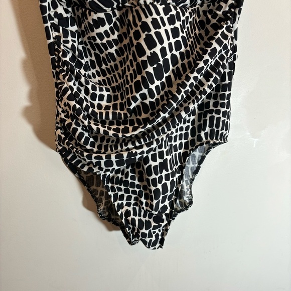 TRIMSHAPER Sz 16 By Miraclesuit One Piece Bathing Suite Ruching Modest - Picture 4 of 9